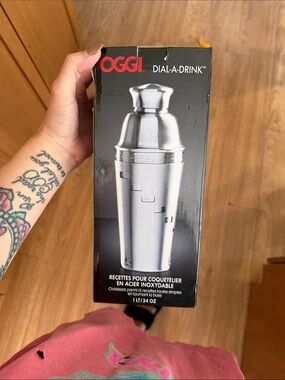 OGGI Stainless Steel Dial-A-Drink Cocktail Shaker - Silver